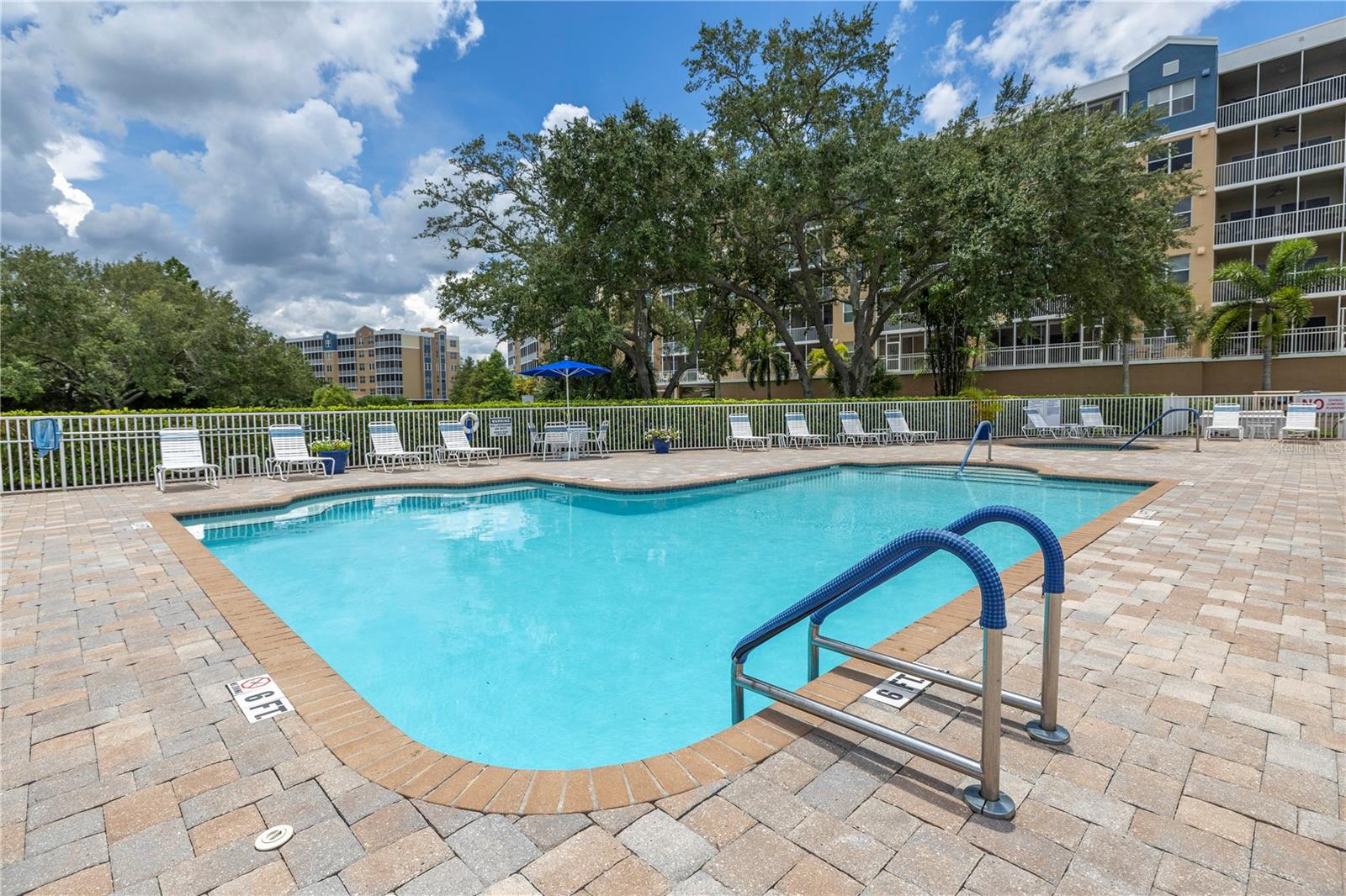 960 Starkey Rd #2202