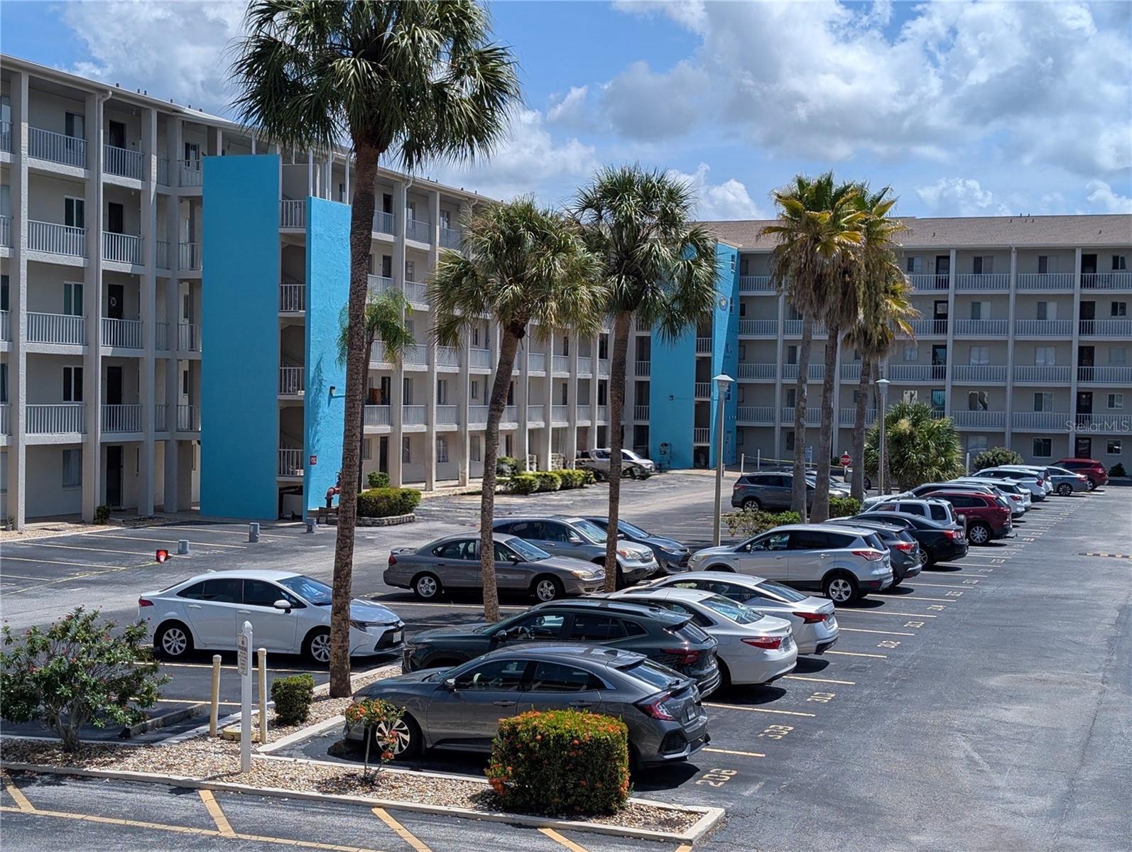 3564 Lake Bayshore Dr #K-203