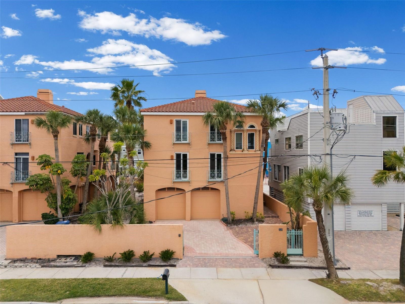 306 Beach Rd #306