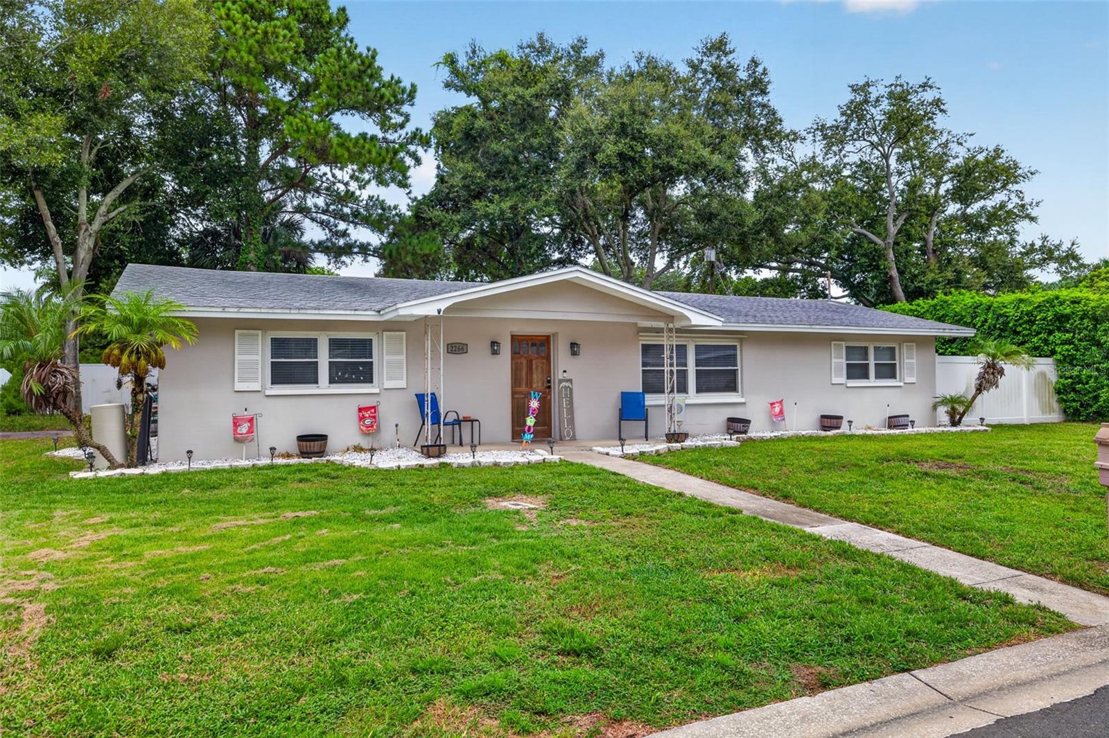 2266 Manor CT