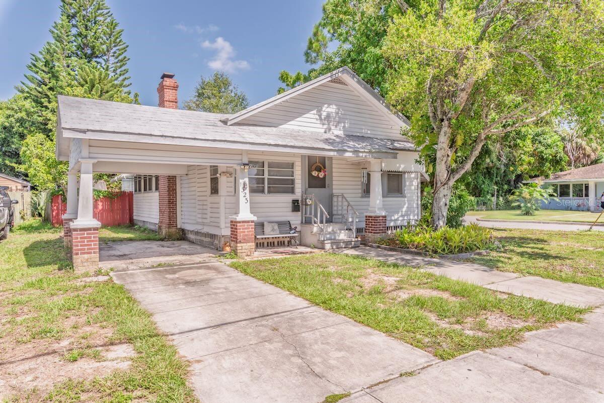 1323 18th St W