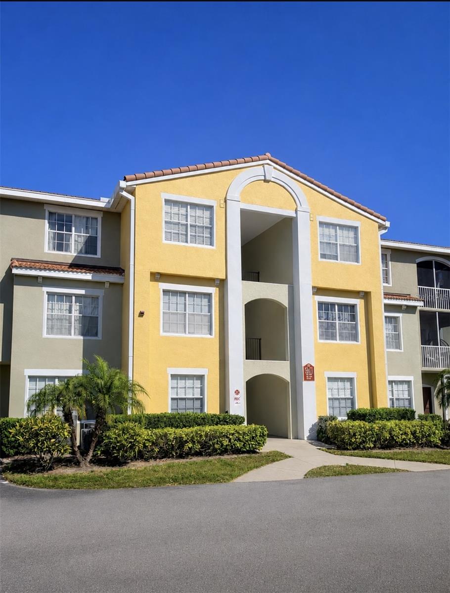 5601 Bentgrass Dr #10-202