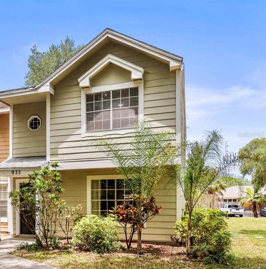 933 Hamilton CT