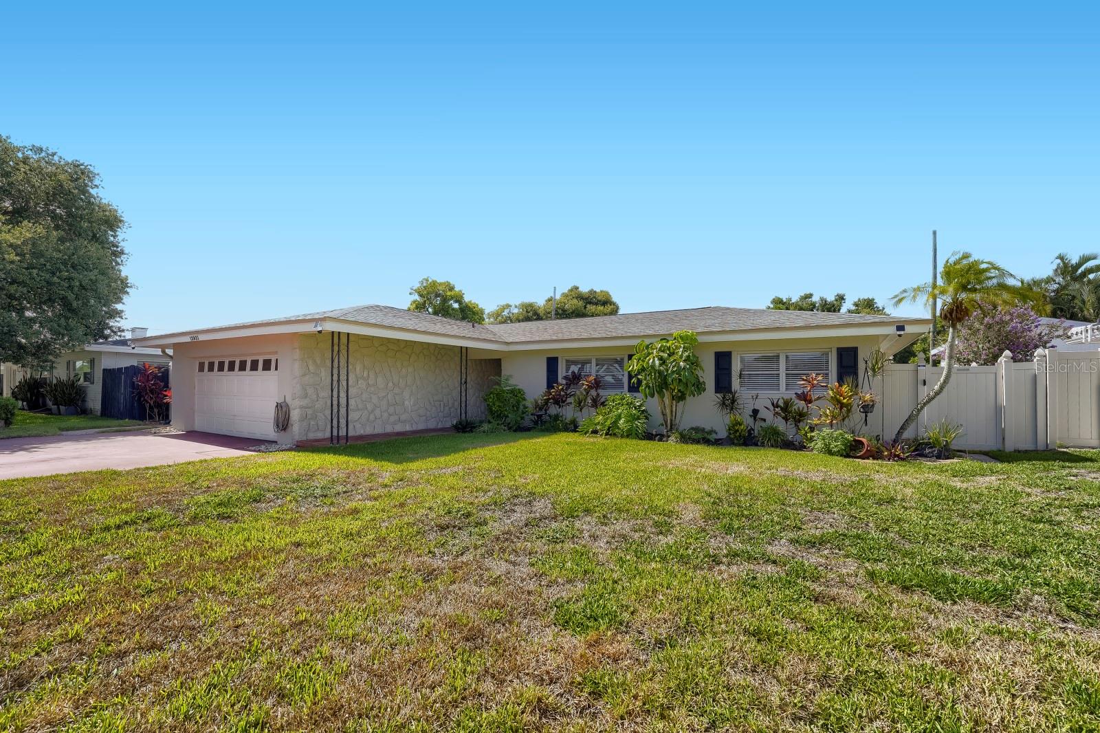 13931 Dominica Dr