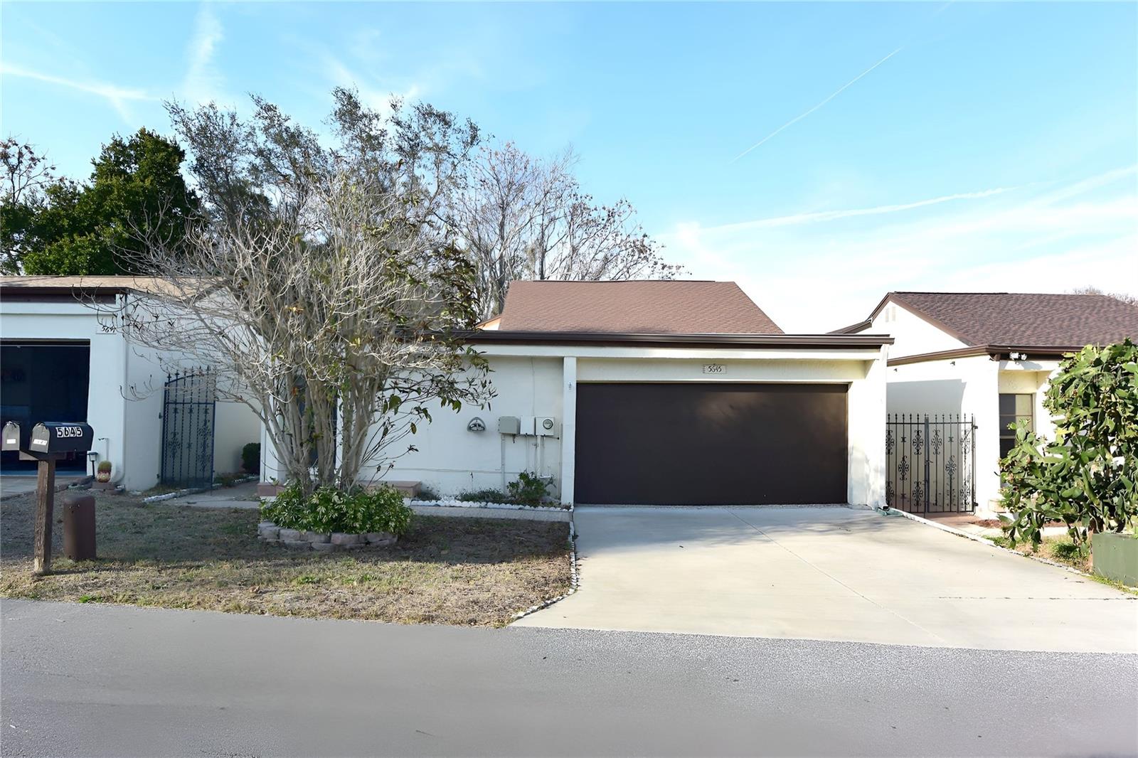 5645 Hamilton Harbor Dr