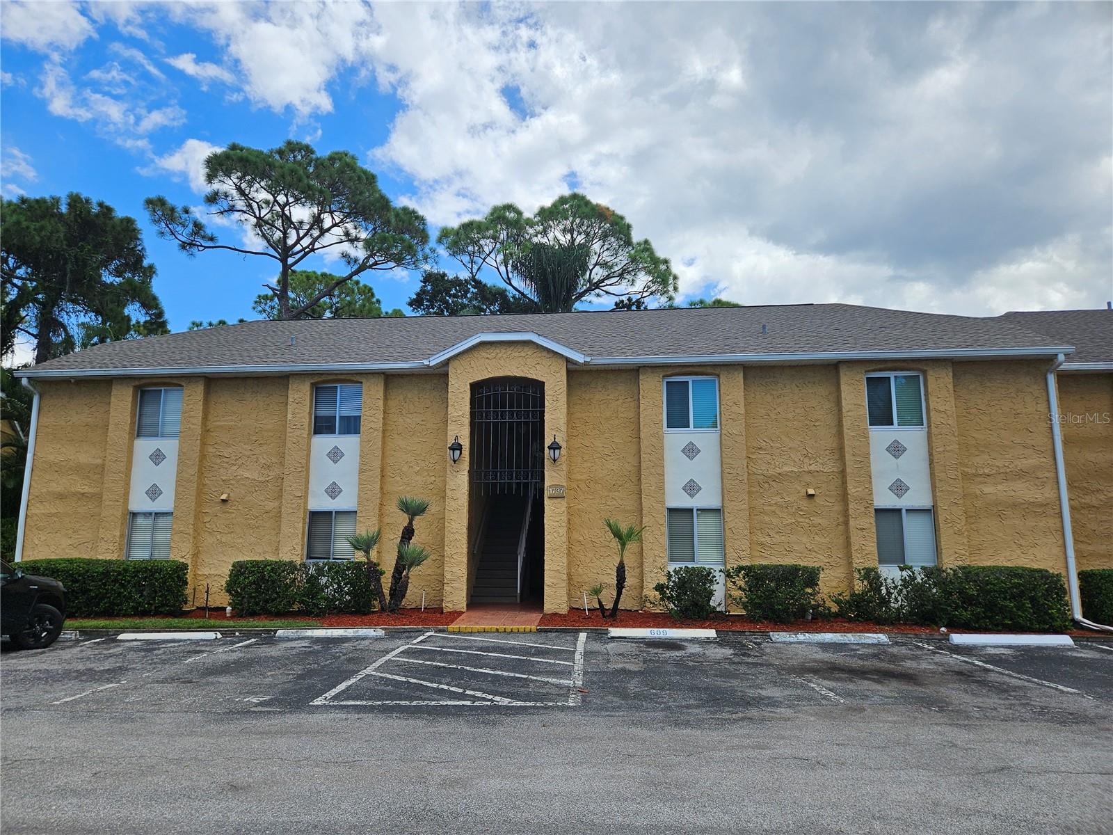 1737 Parakeet Way #2