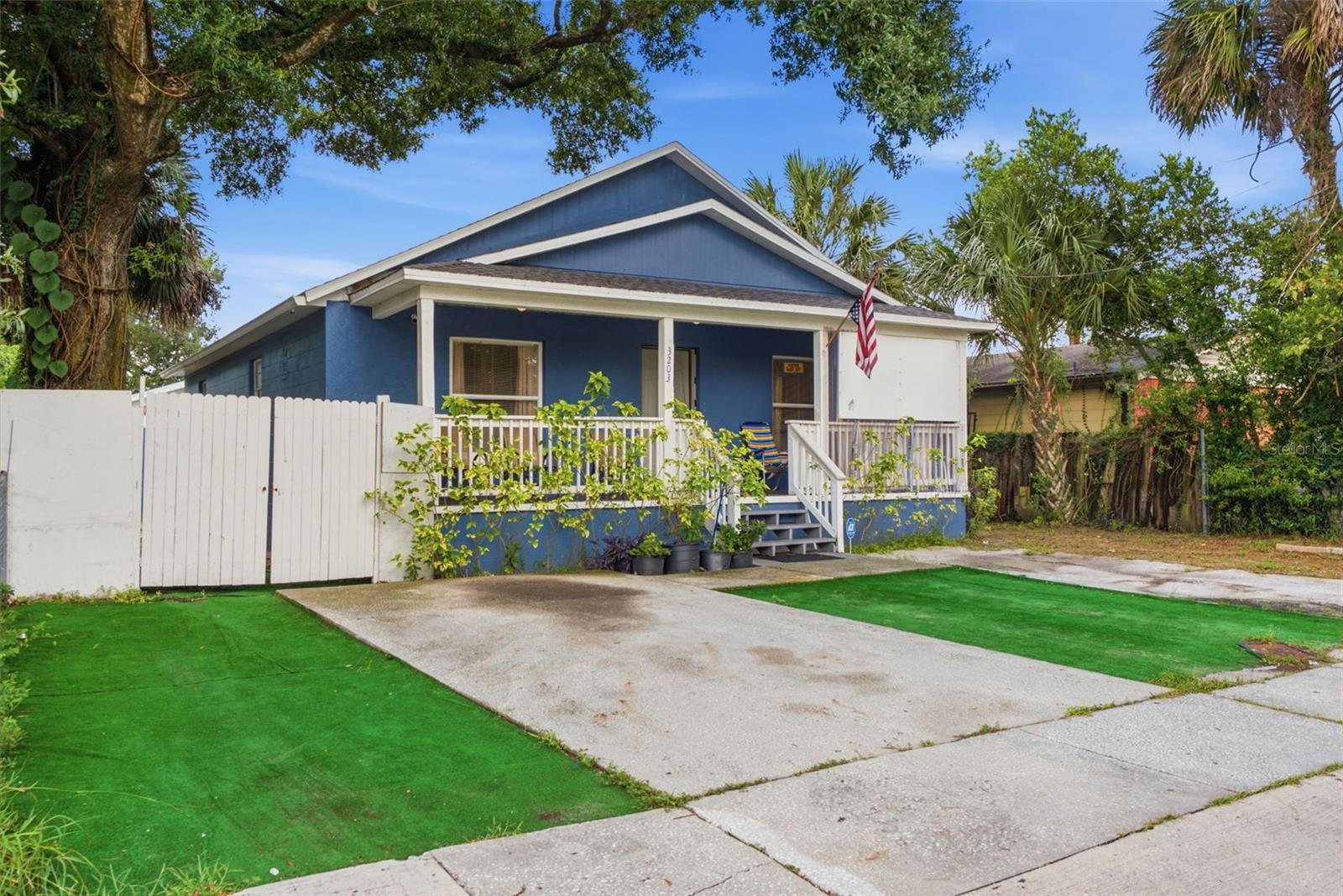 3203 Deleuil Ave