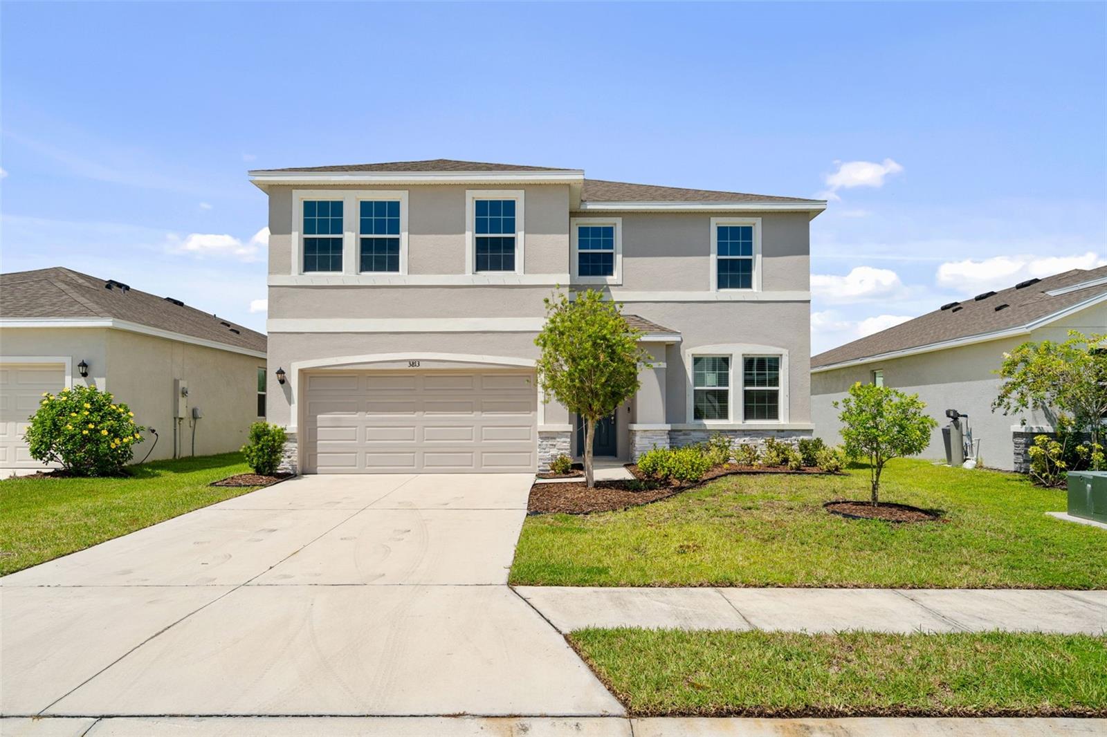 3813 Lively Coral Pl