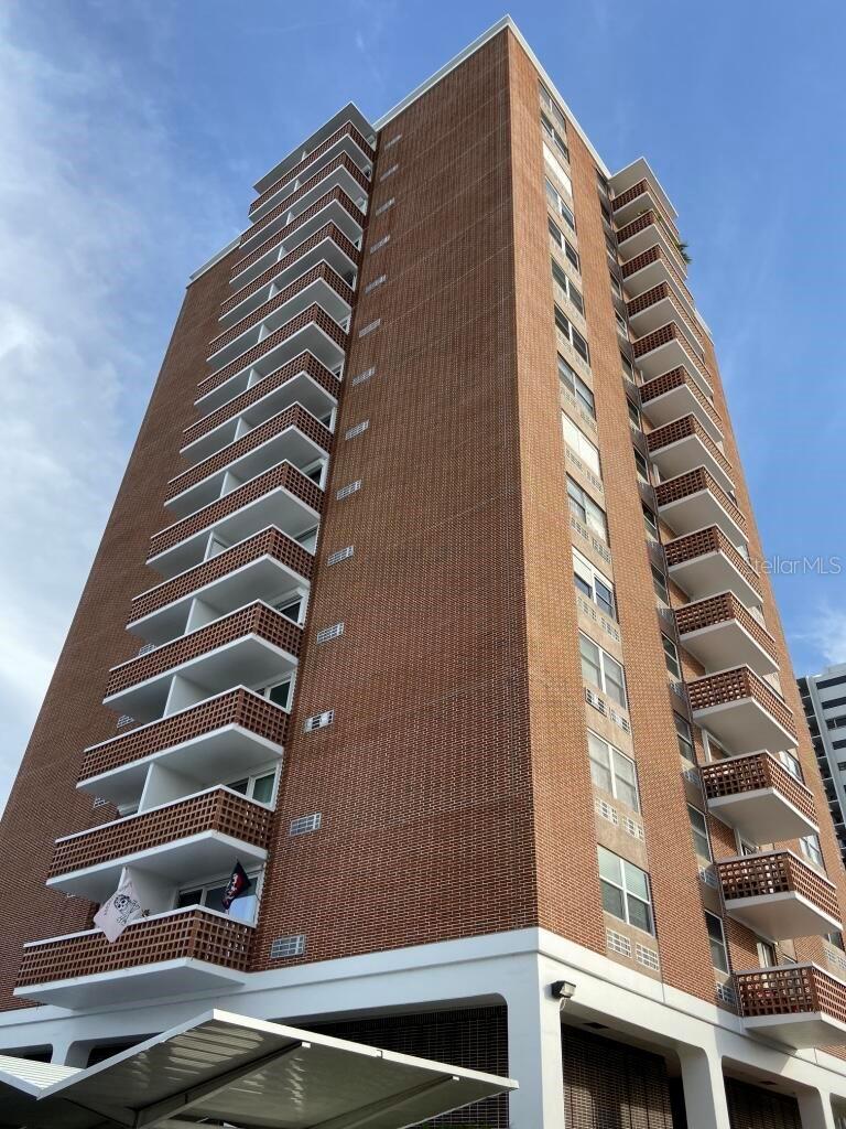 4015 Bayshore #17A