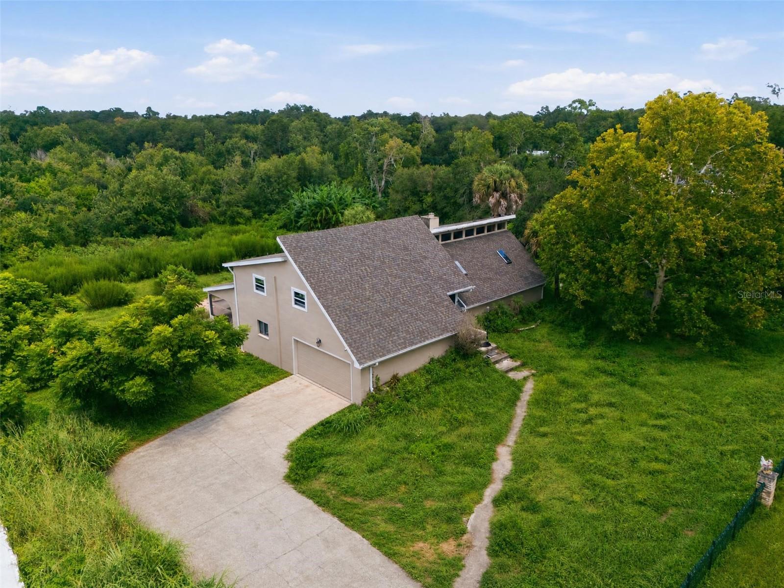 310 Hidden Lake Dr