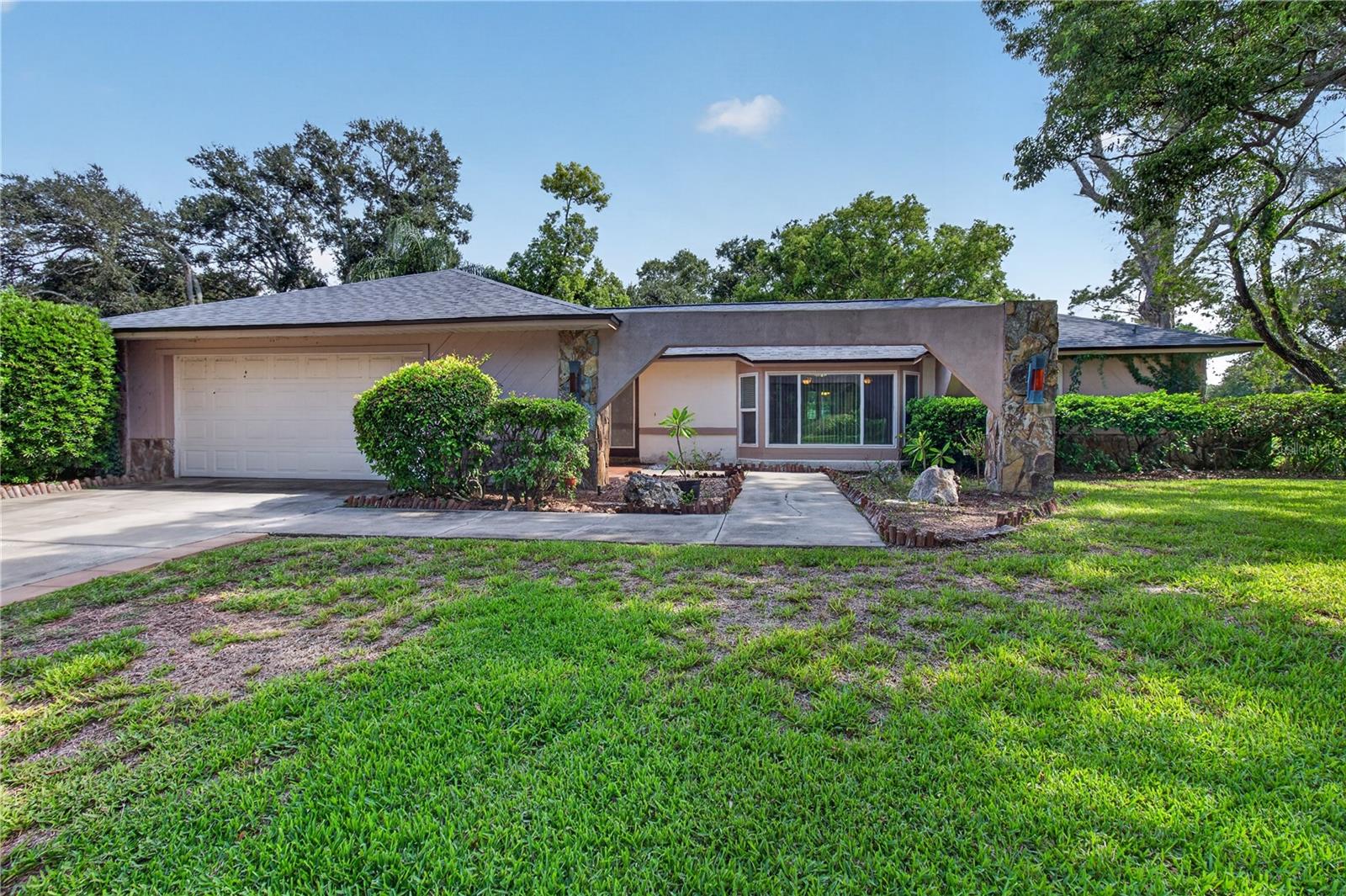 10 Linden Ln