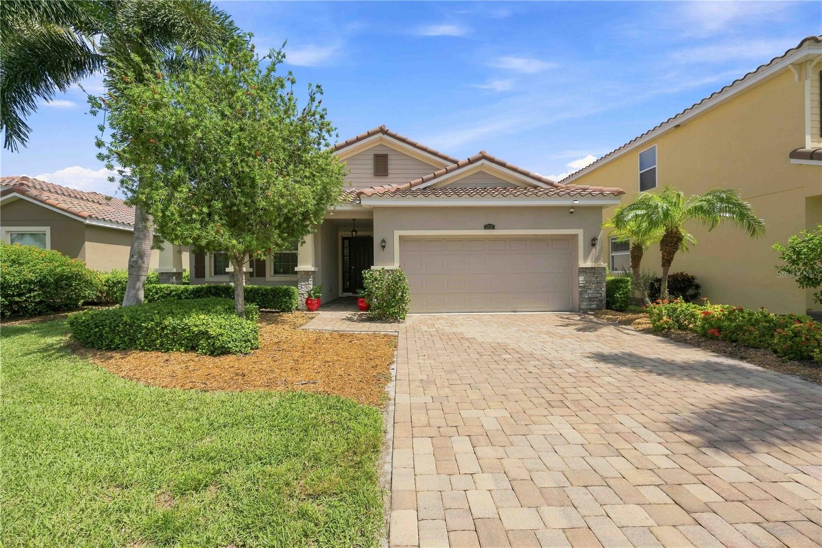 5516 Cartagena Dr
