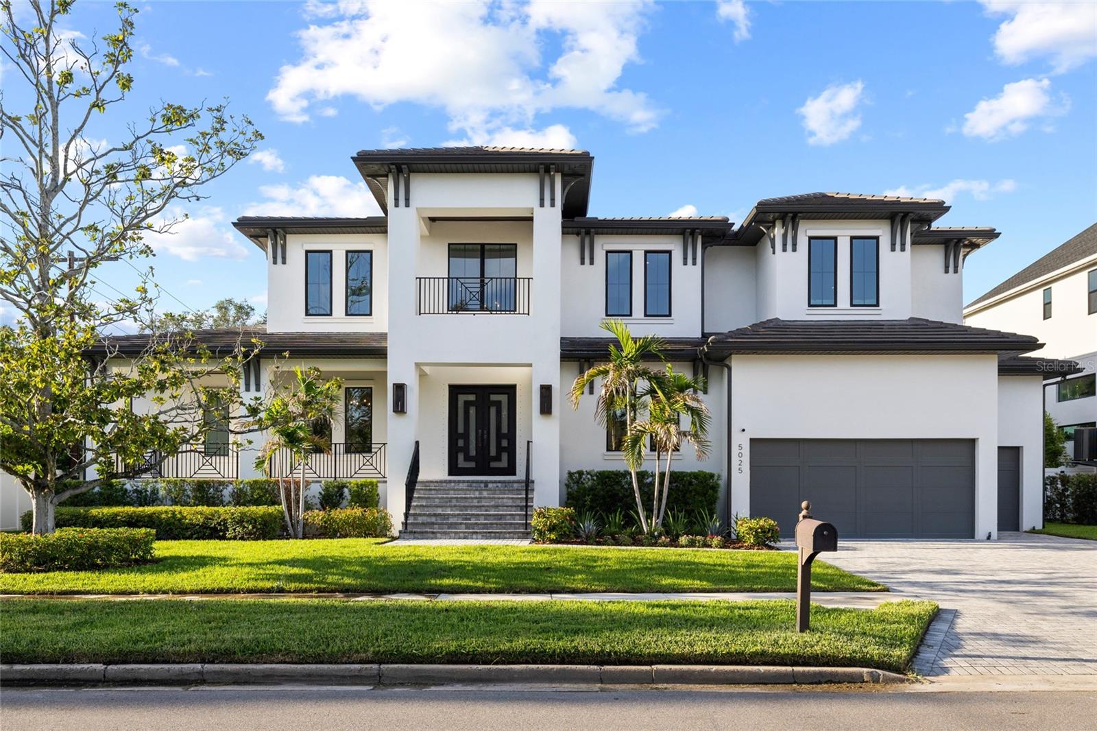 5025 W Dante Ave