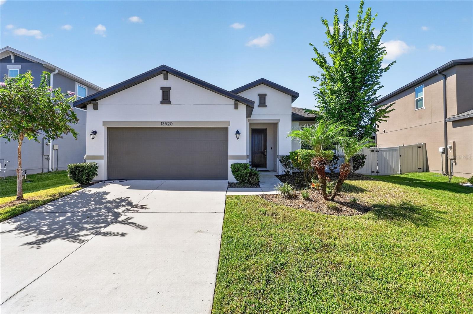 13520 Palmera Vista Dr