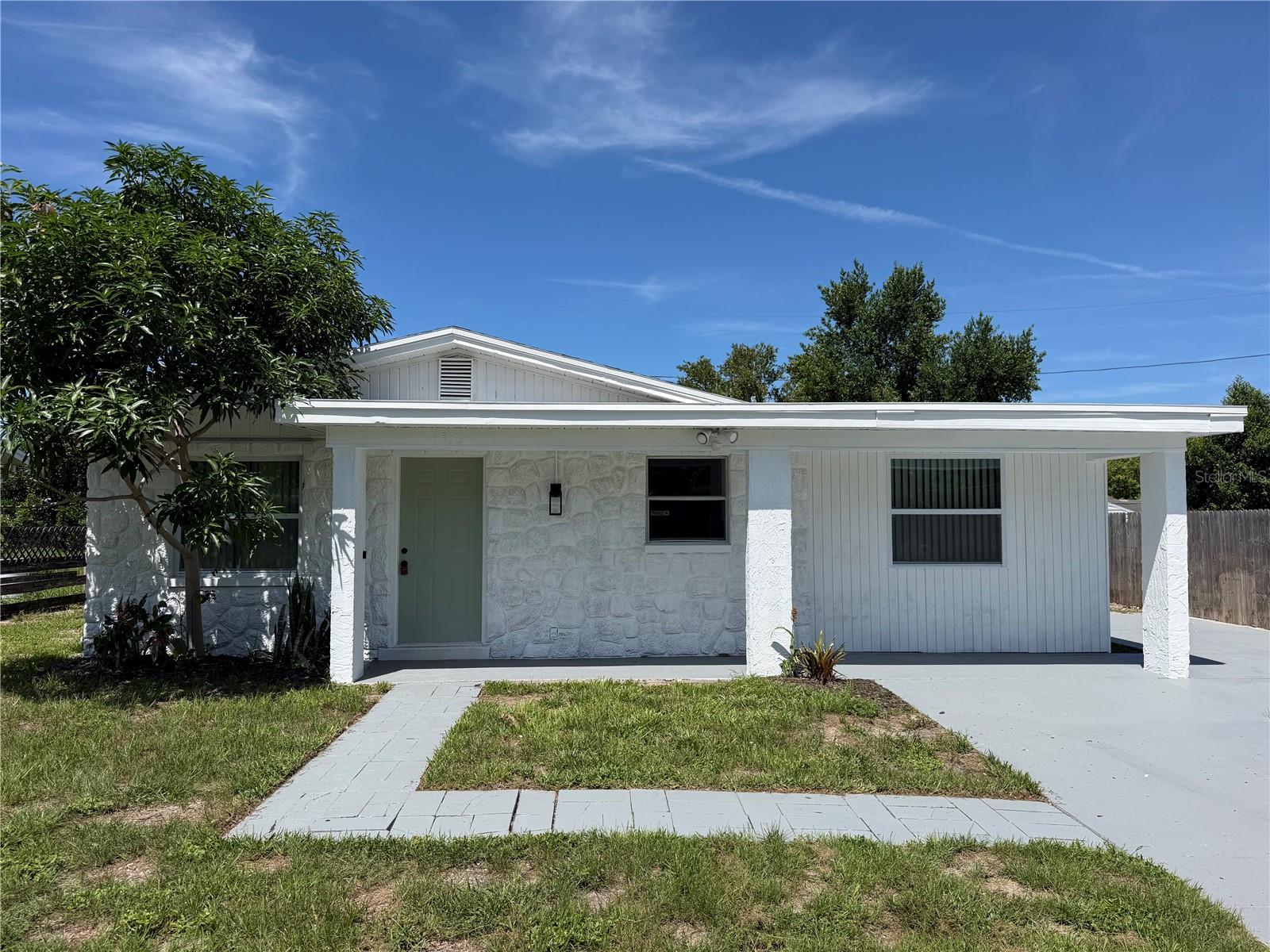 4533 Grand Central Ave
