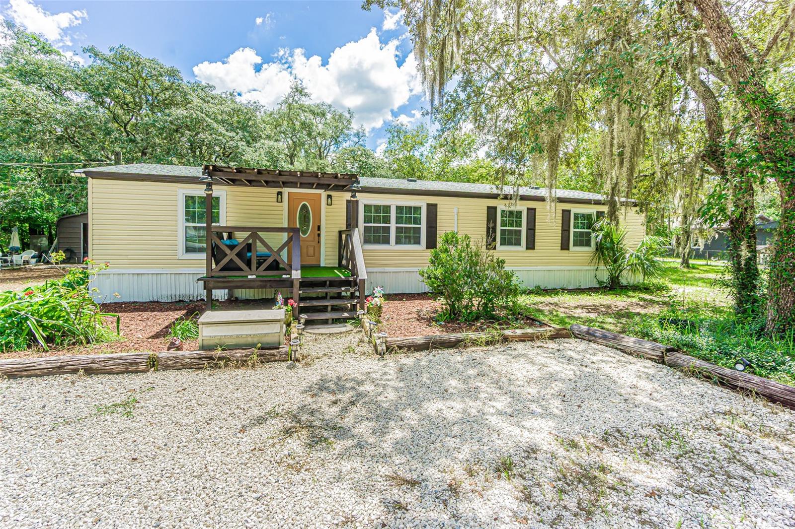 11420 English Walnut St
