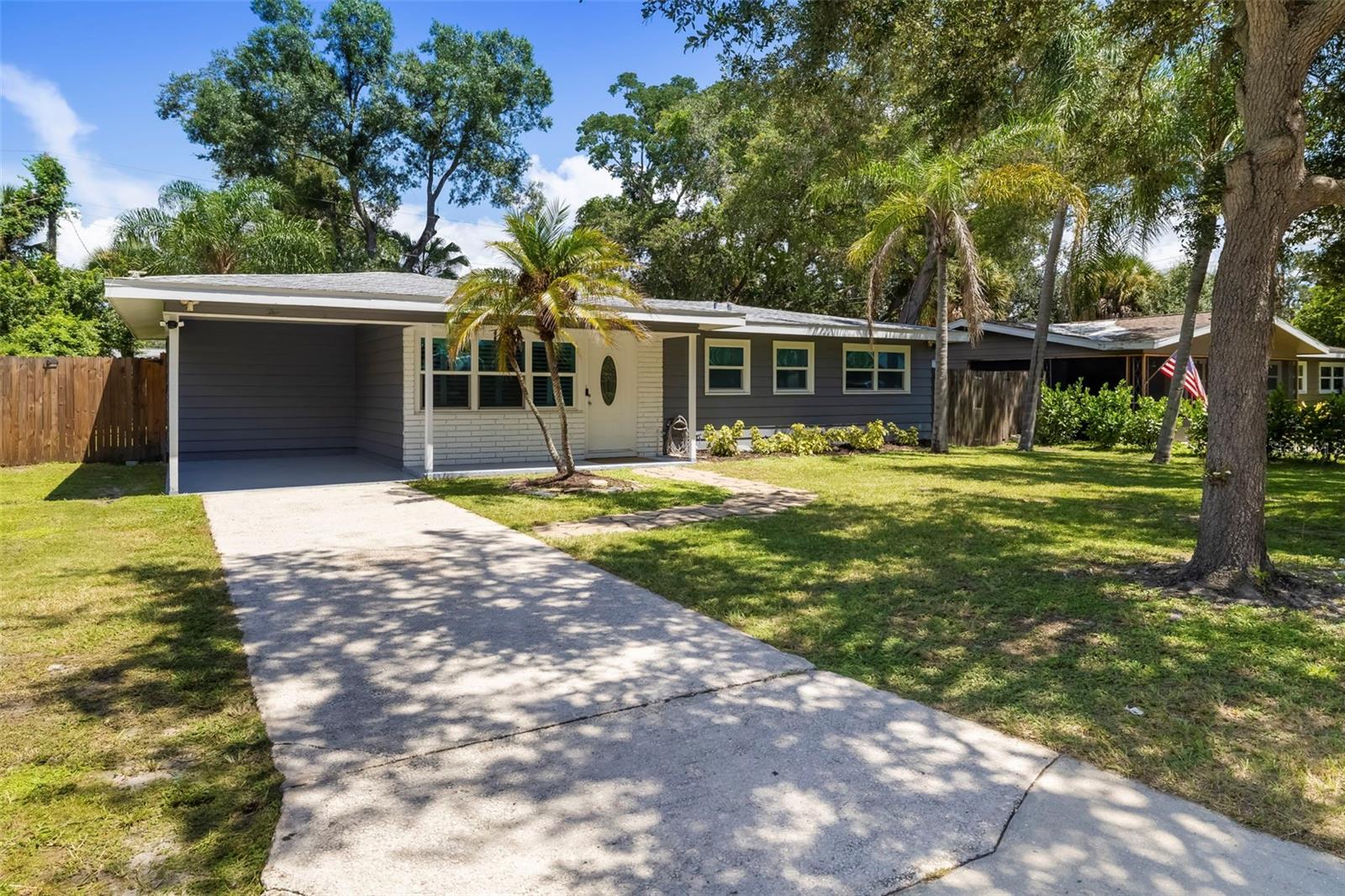 3169 Alta Vista St