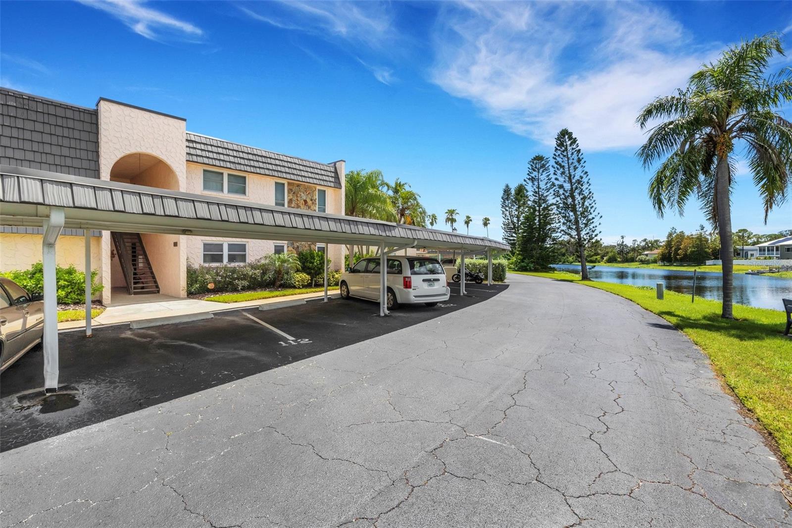 112 Elmwood Cir #112