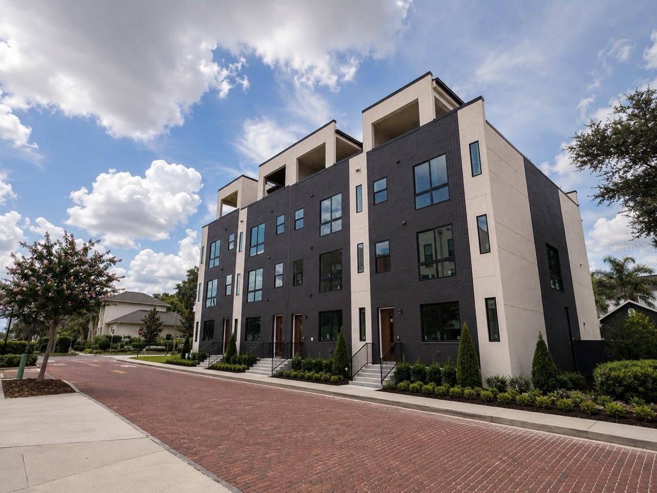 2117 N Ola Ave #3
