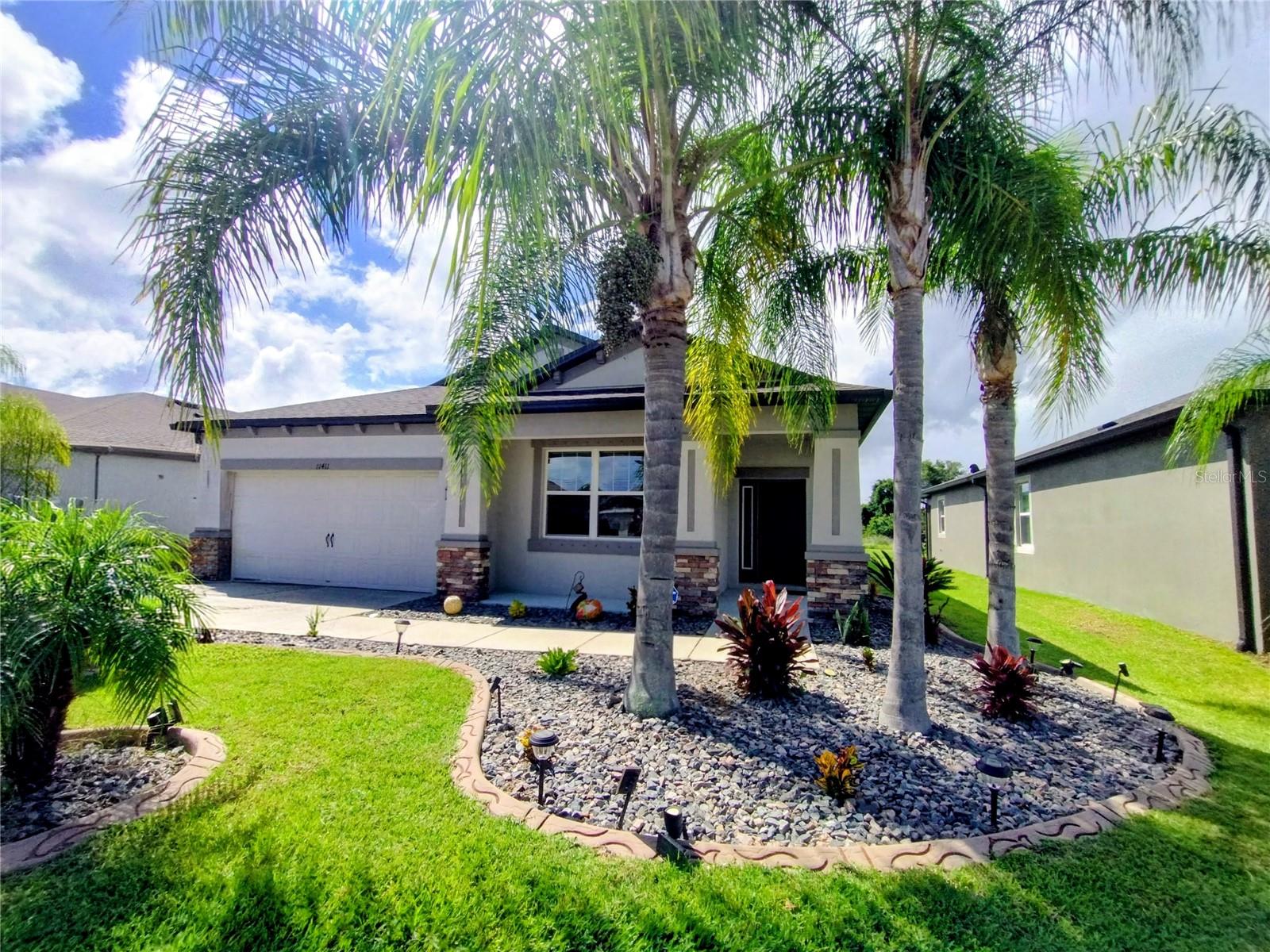 11411 Acacia Grove Ln