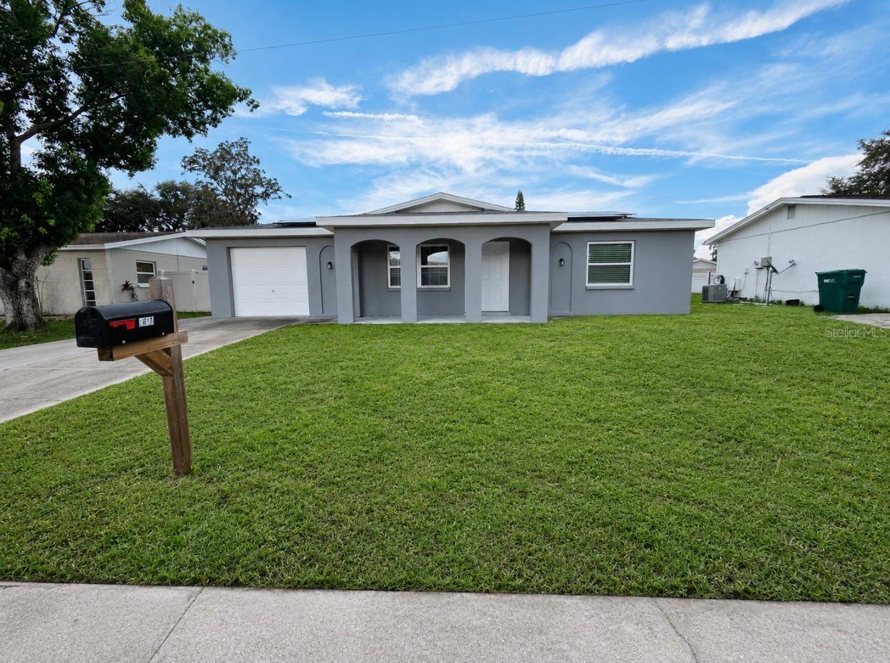 9517 Marlinton Ln