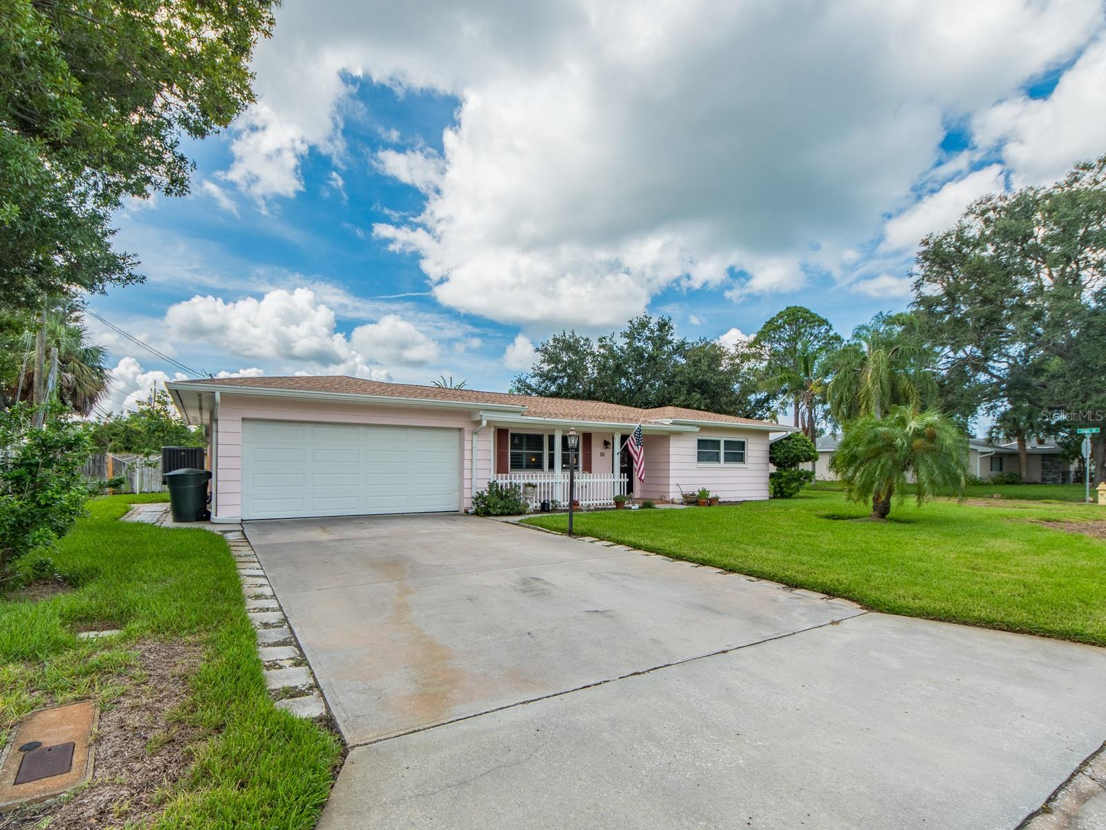 63 Nicholas Dr
