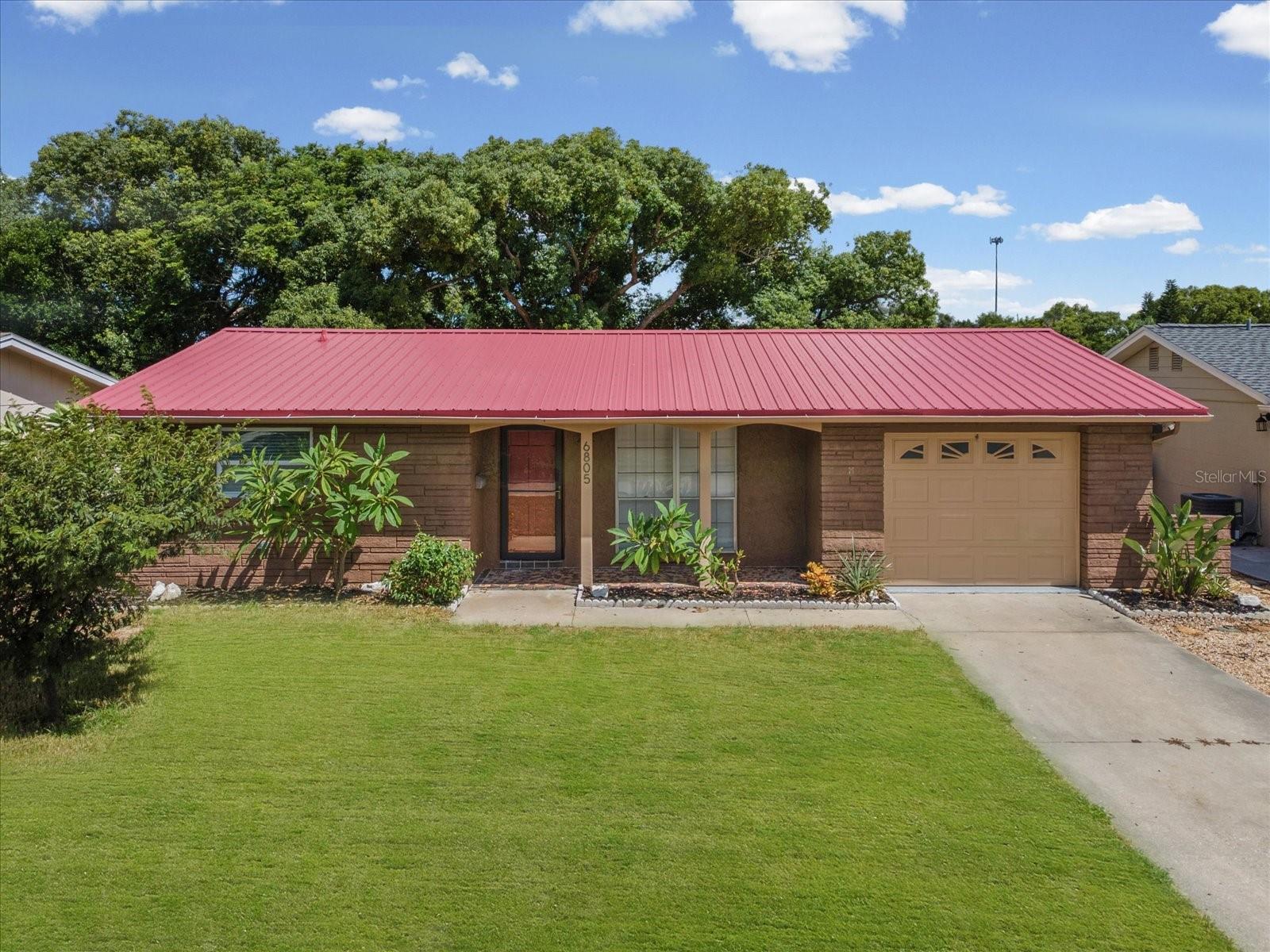 6805 Altavista St