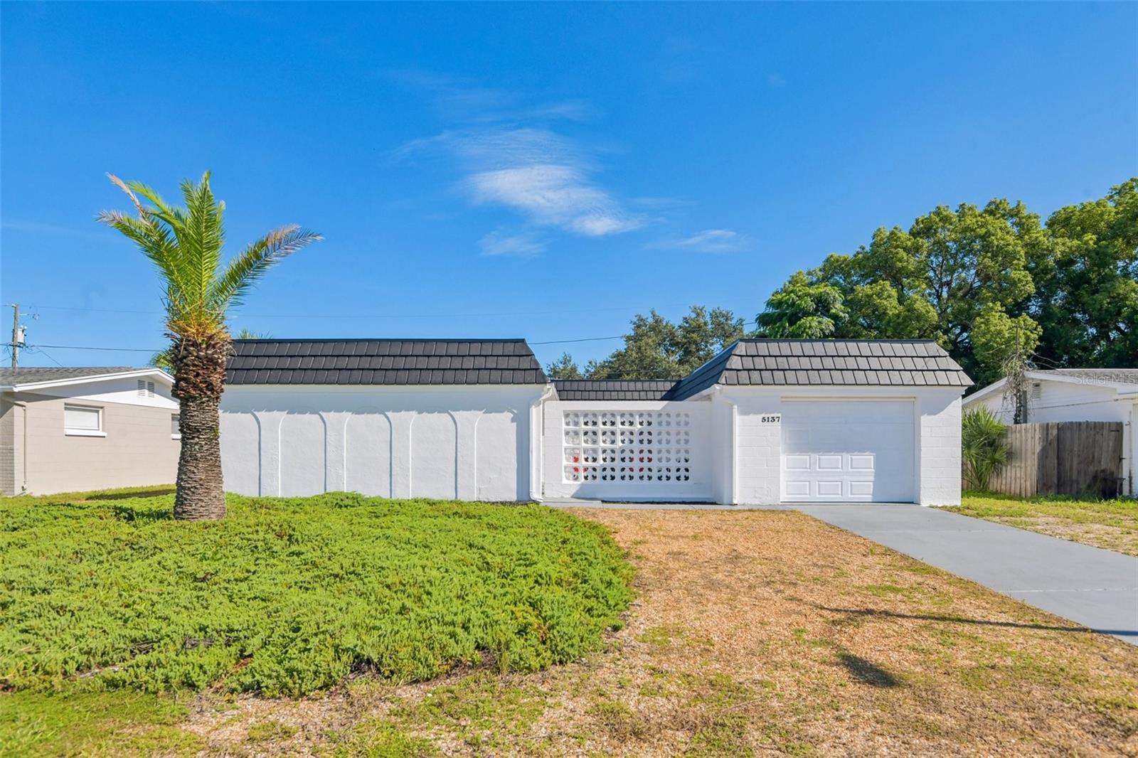 5137 Manor Dr