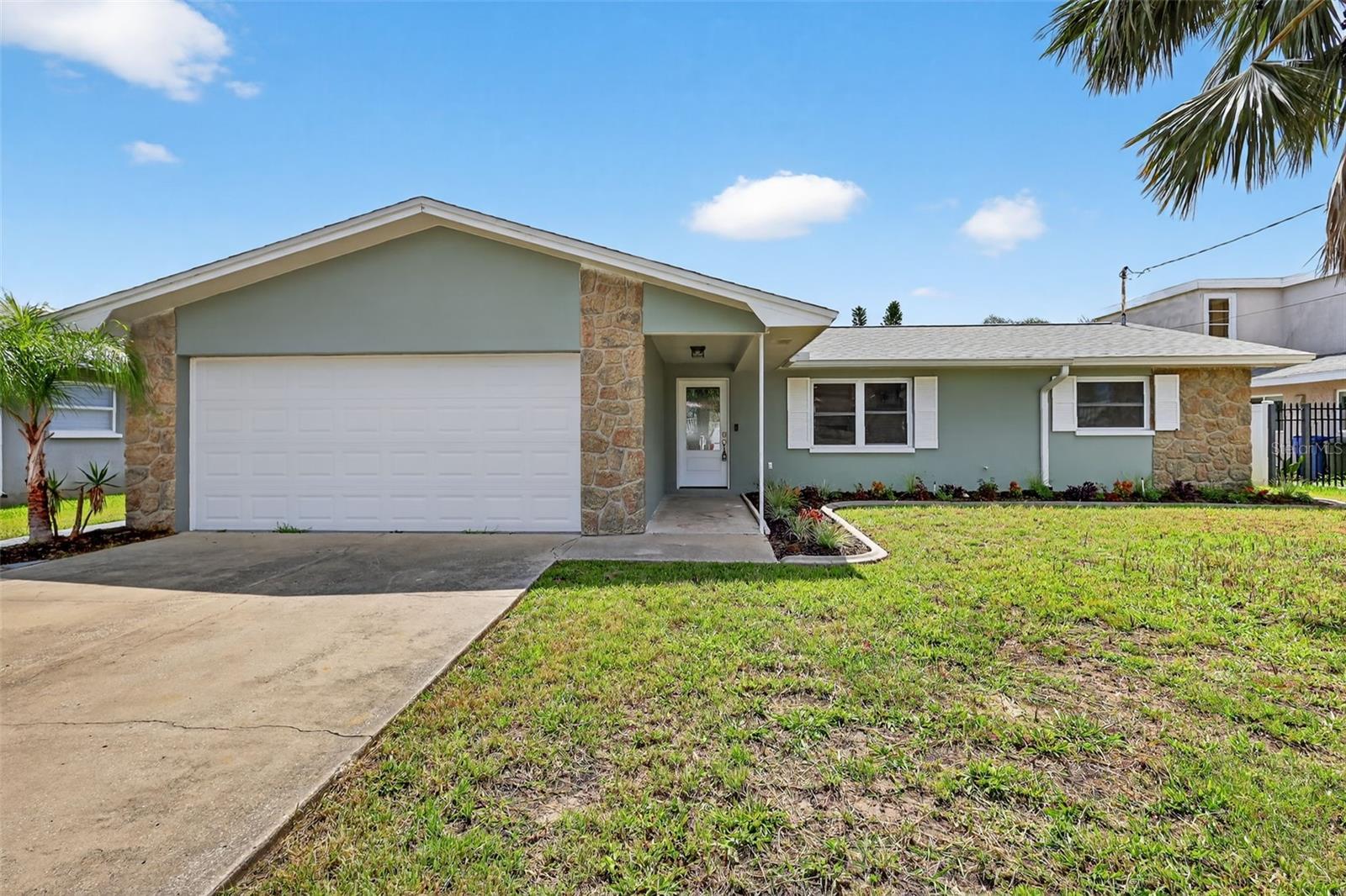 2175 Edythe Dr