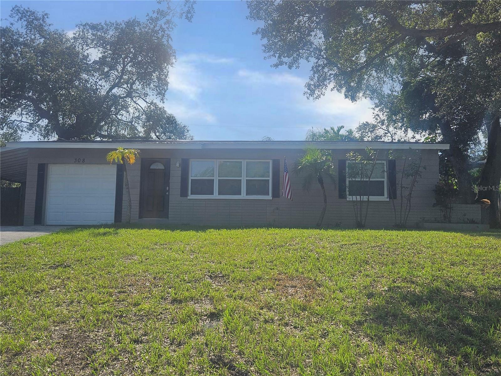 308 Evelyn Ave