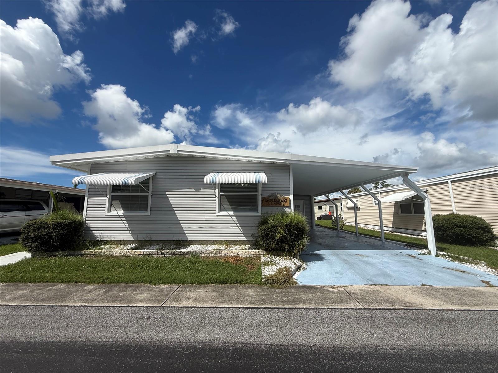 758 Royal Palm Cir