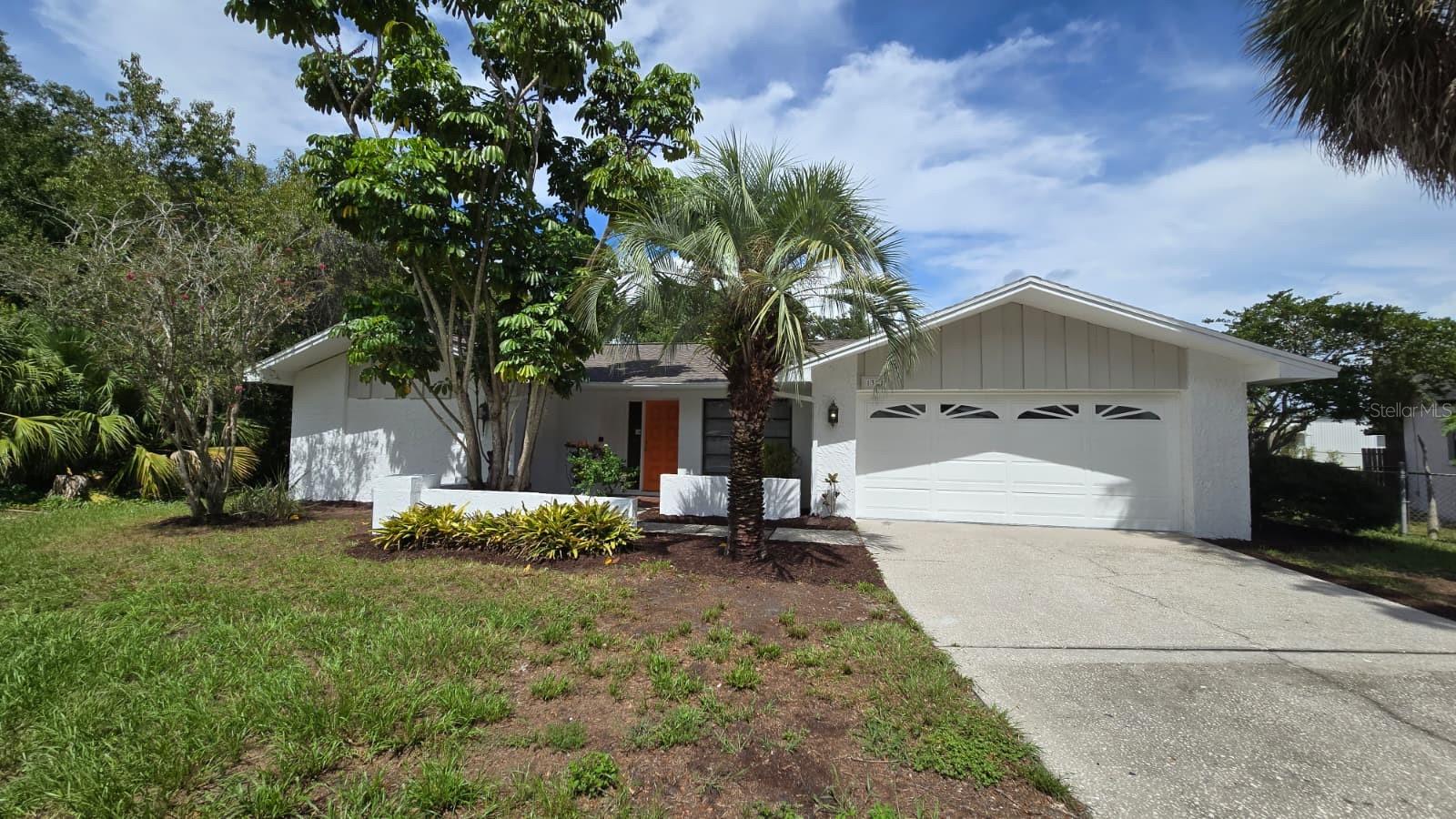 1381 Forest Lawn CT