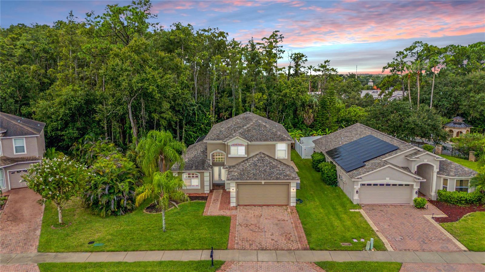 212 Arbor Woods Cir