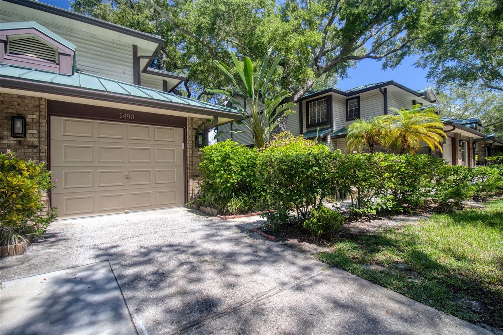 1490 Mahogany Ln #706