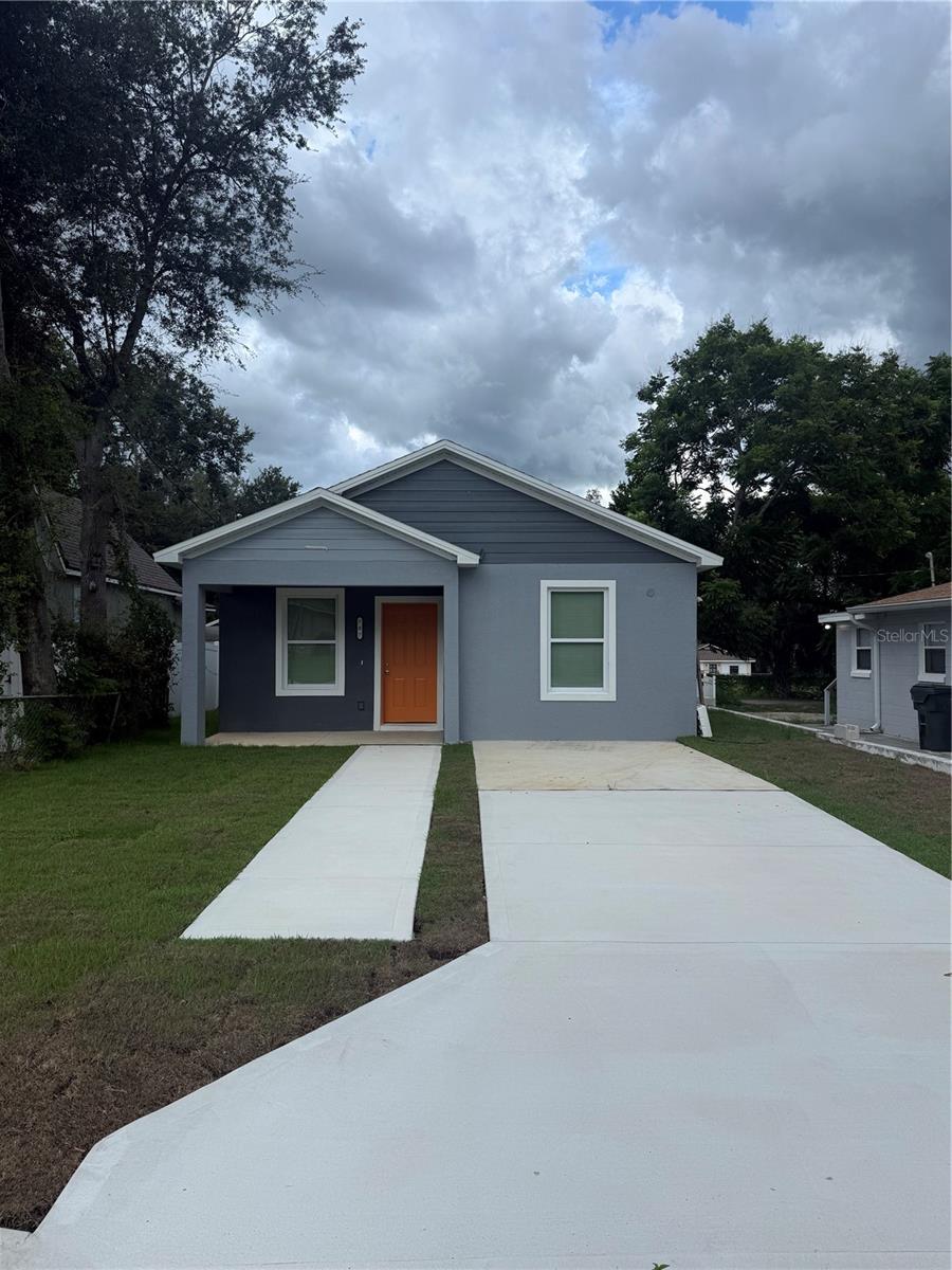 707 W 9th St