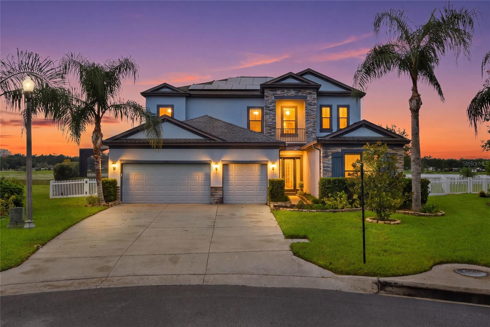 1350 Heritage Landings Dr
