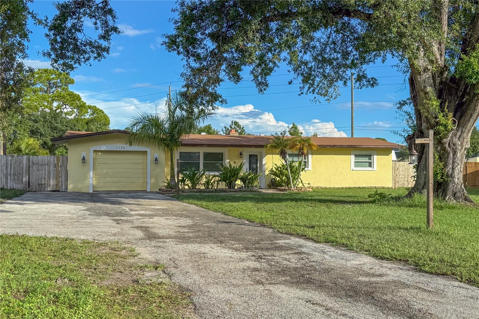 1126 Carmella Cir