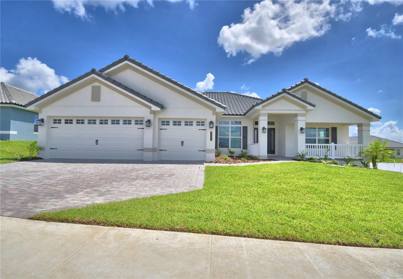 5421 Waterside Dr