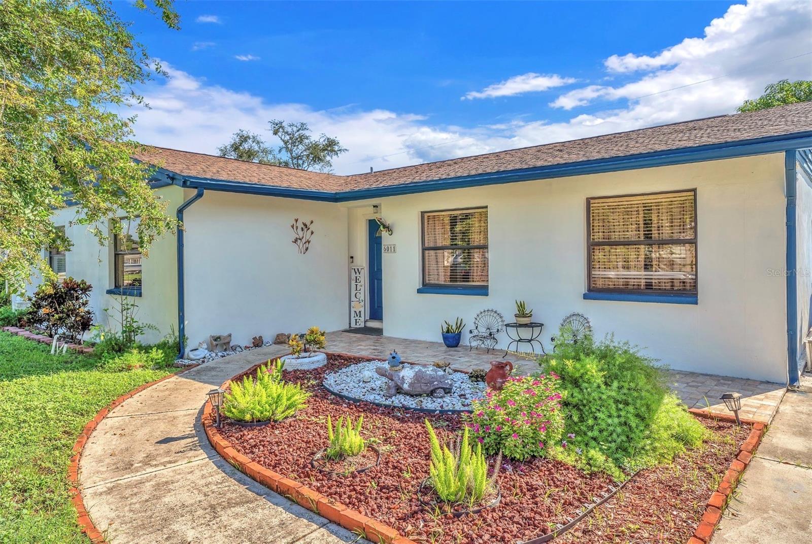6011 Rosewood Dr