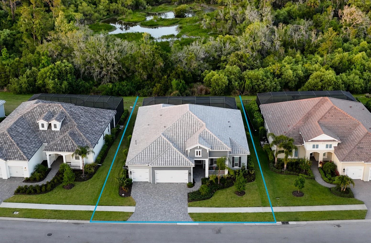 2566 Paradise Plum Dr