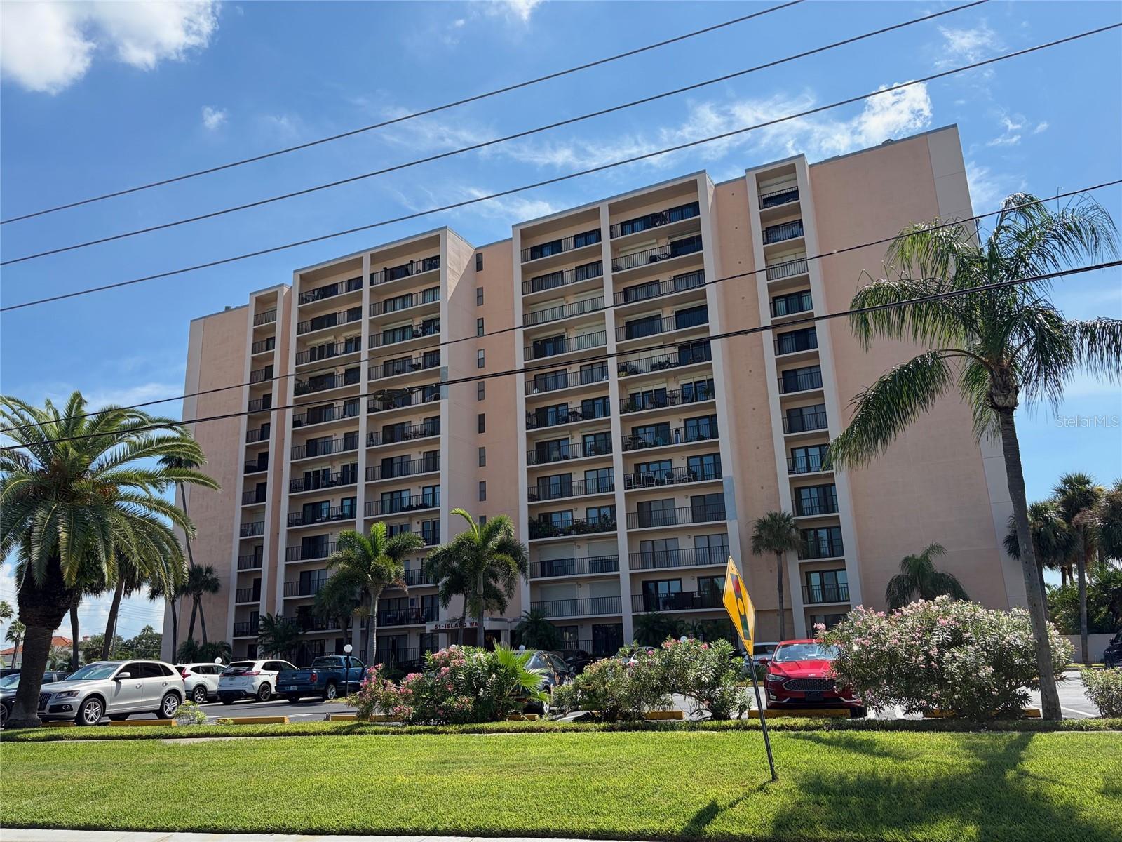 51 Island Way #801