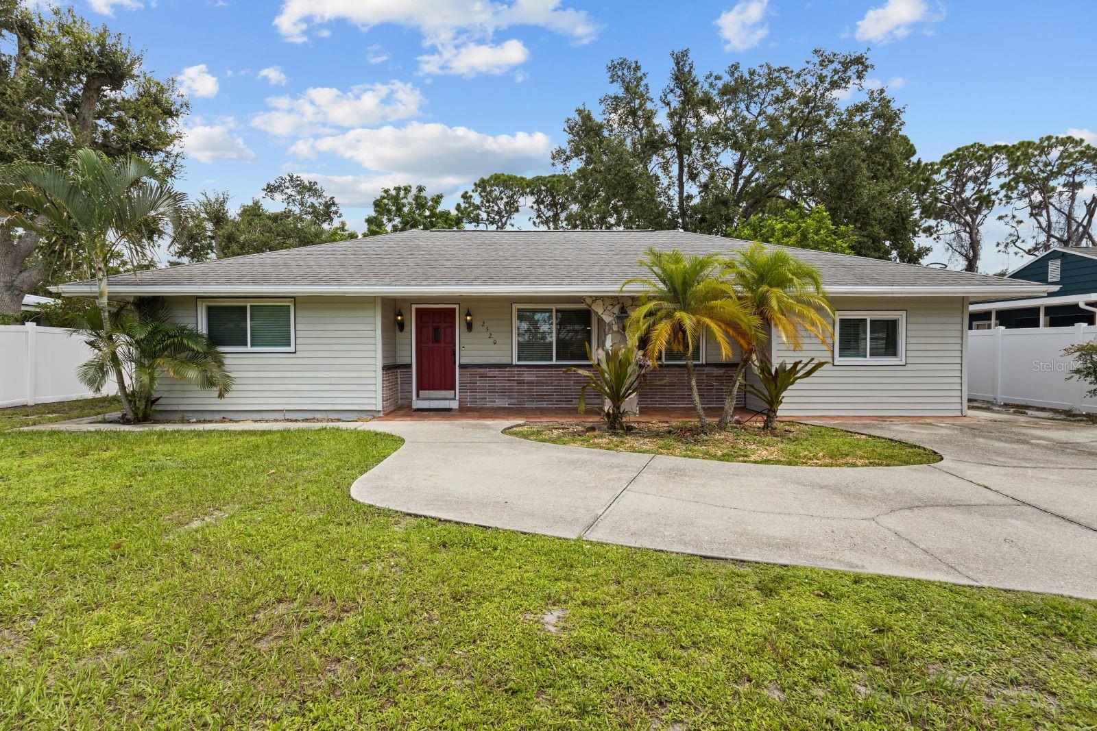 2520 E Milmar Dr