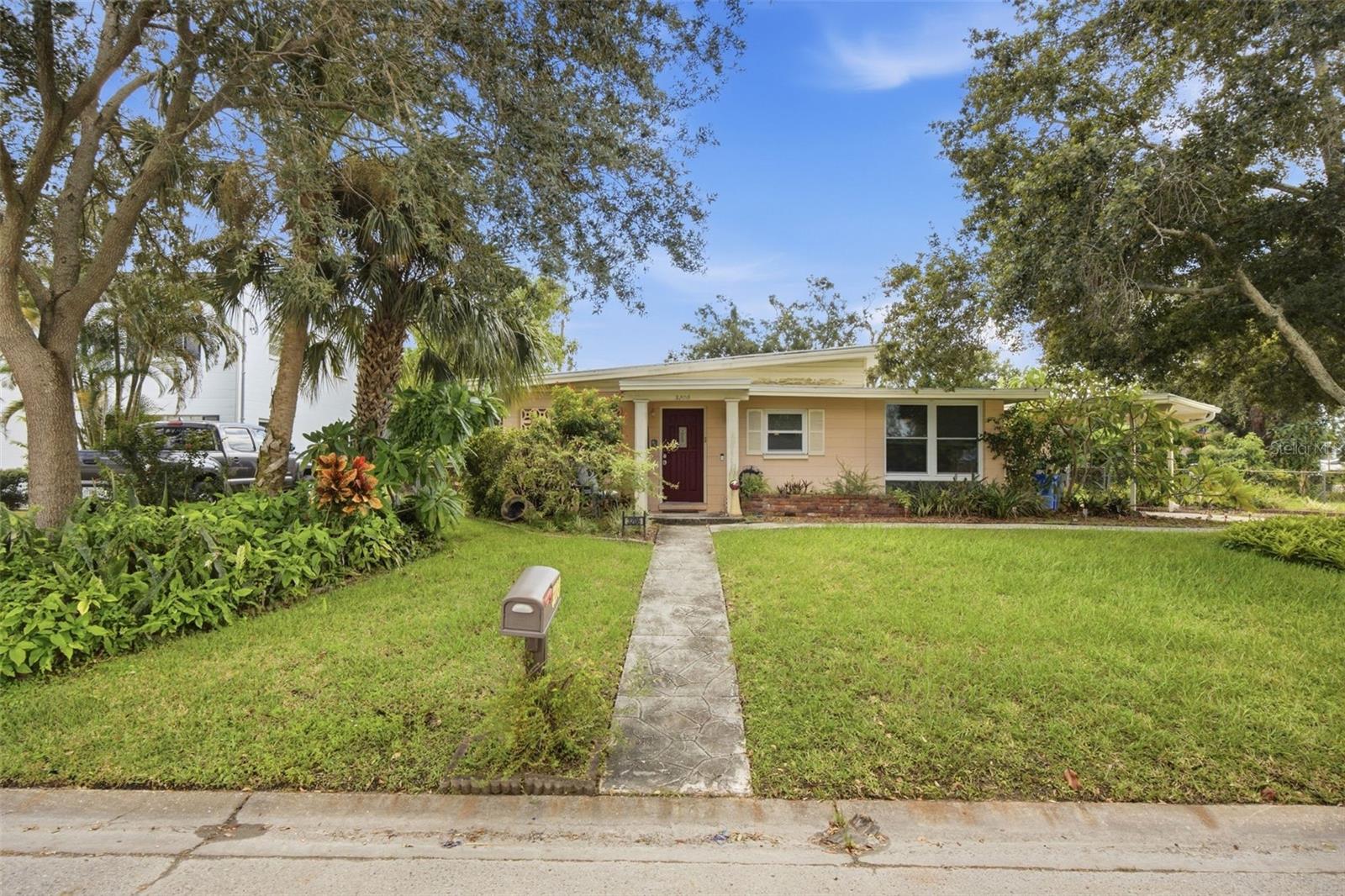 3206 River Cove Dr