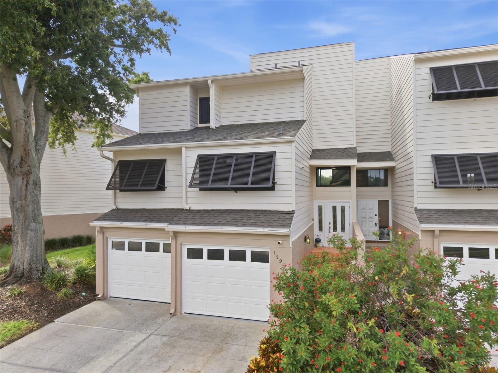 13956 Lake Point Dr