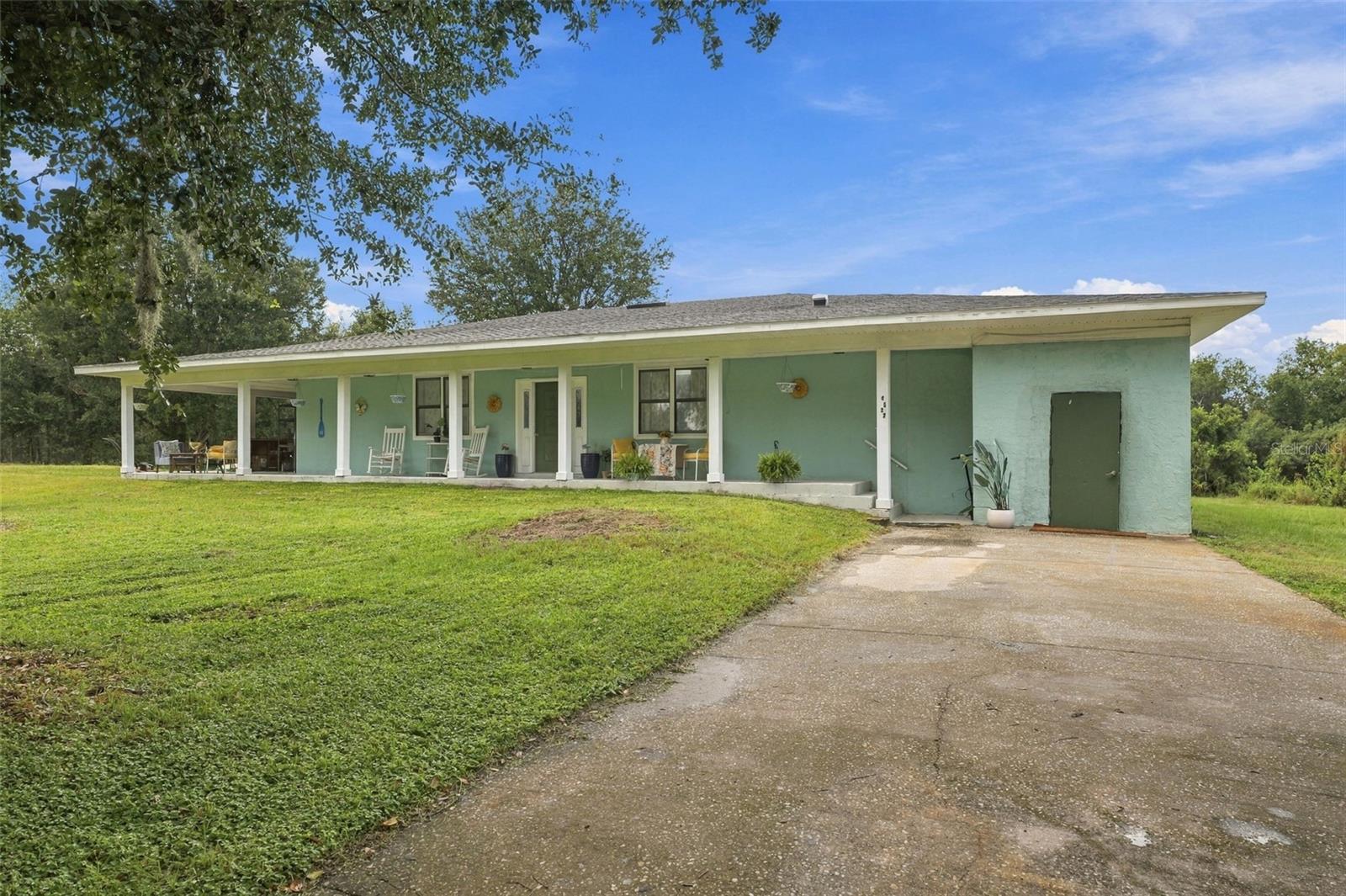 4527 Redcoat Dr