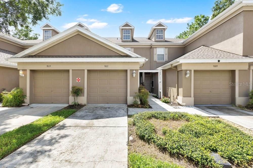 9811 Fan Palm Way