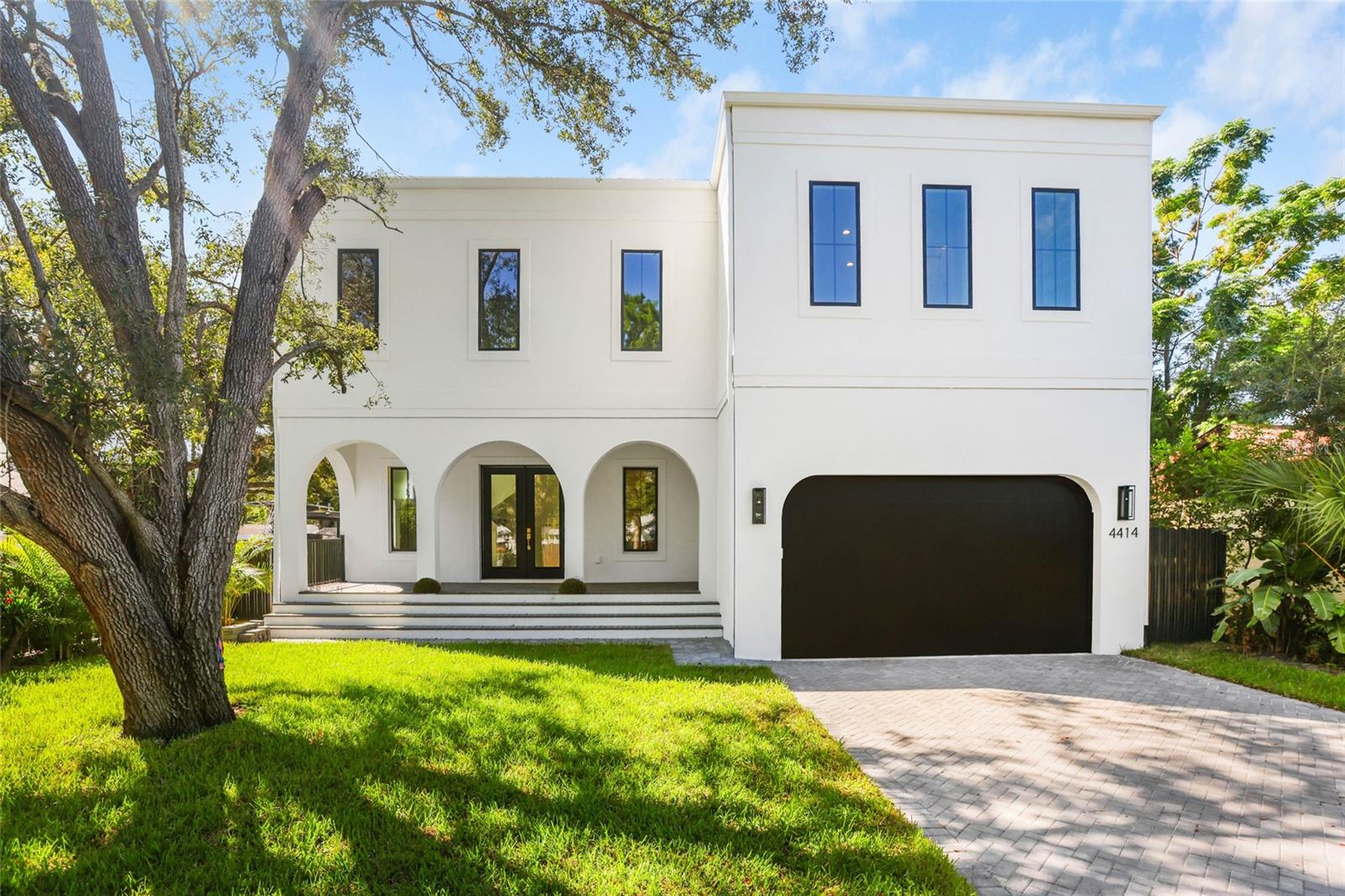 4414 W Lawn Ave