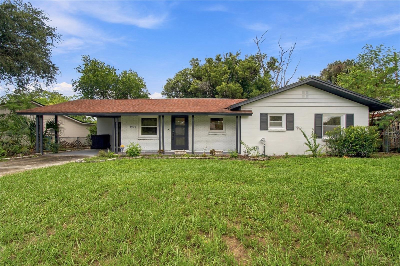 8609 Driftwood Dr