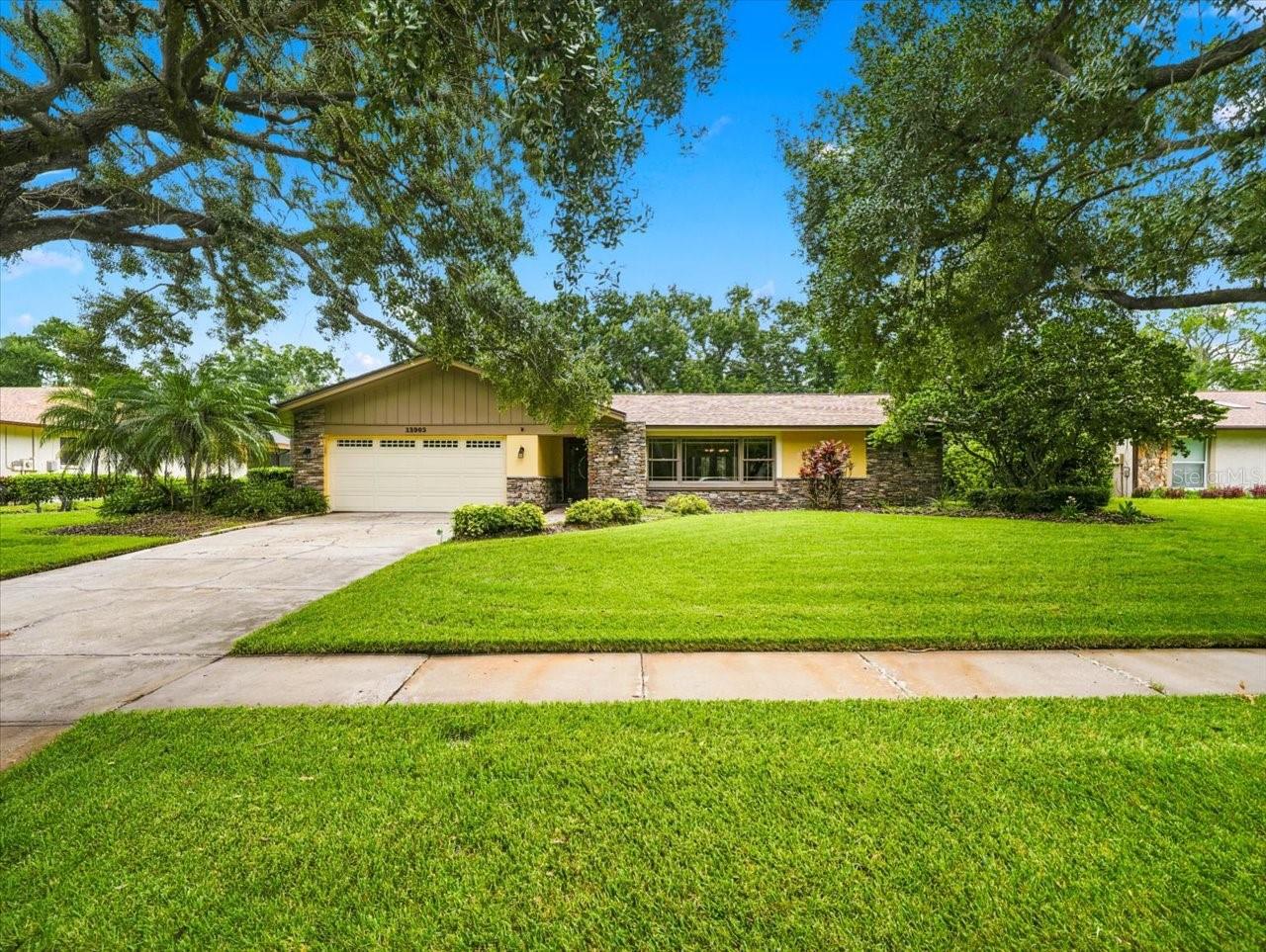 13903 Middle Park Dr