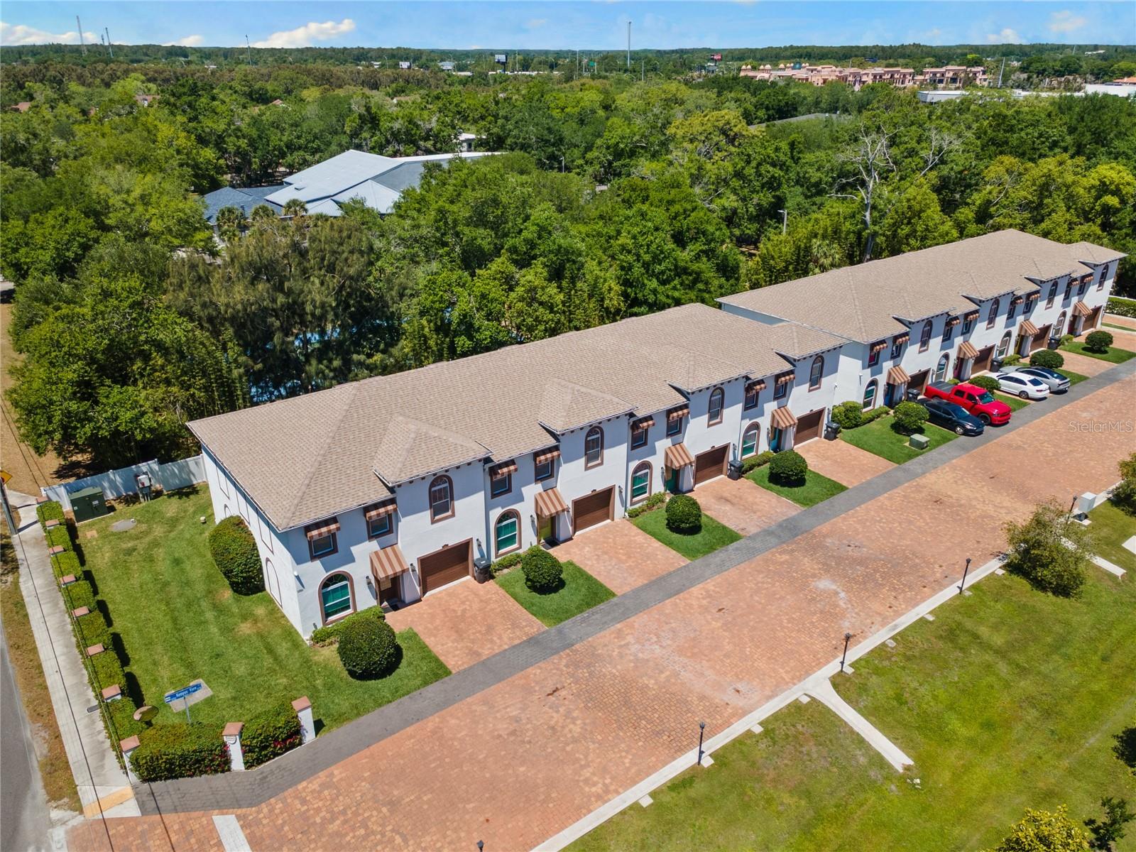 8702-8708 Kenyon View CT